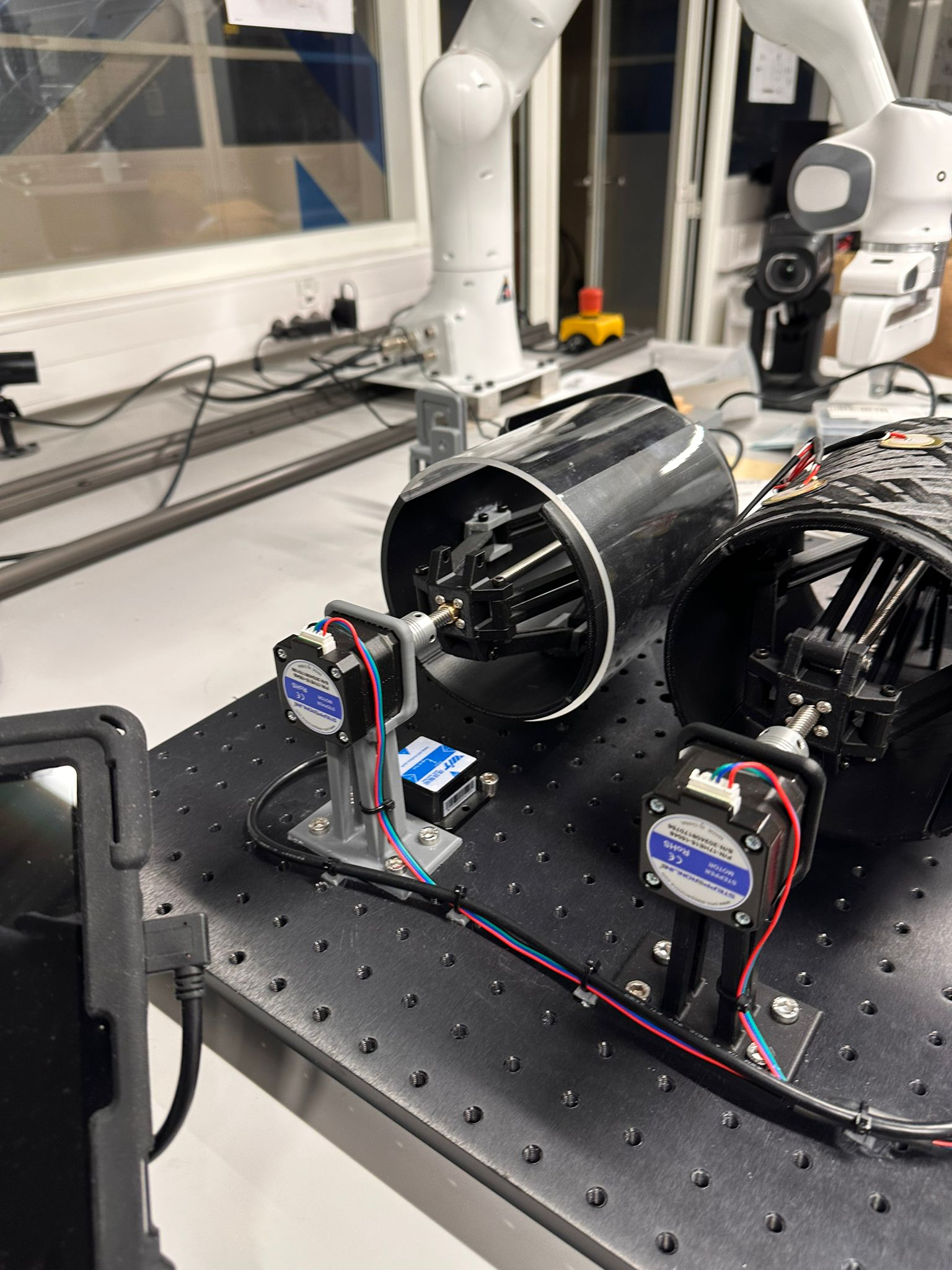 Type IV hydrogen bottle prototype detail on test bench