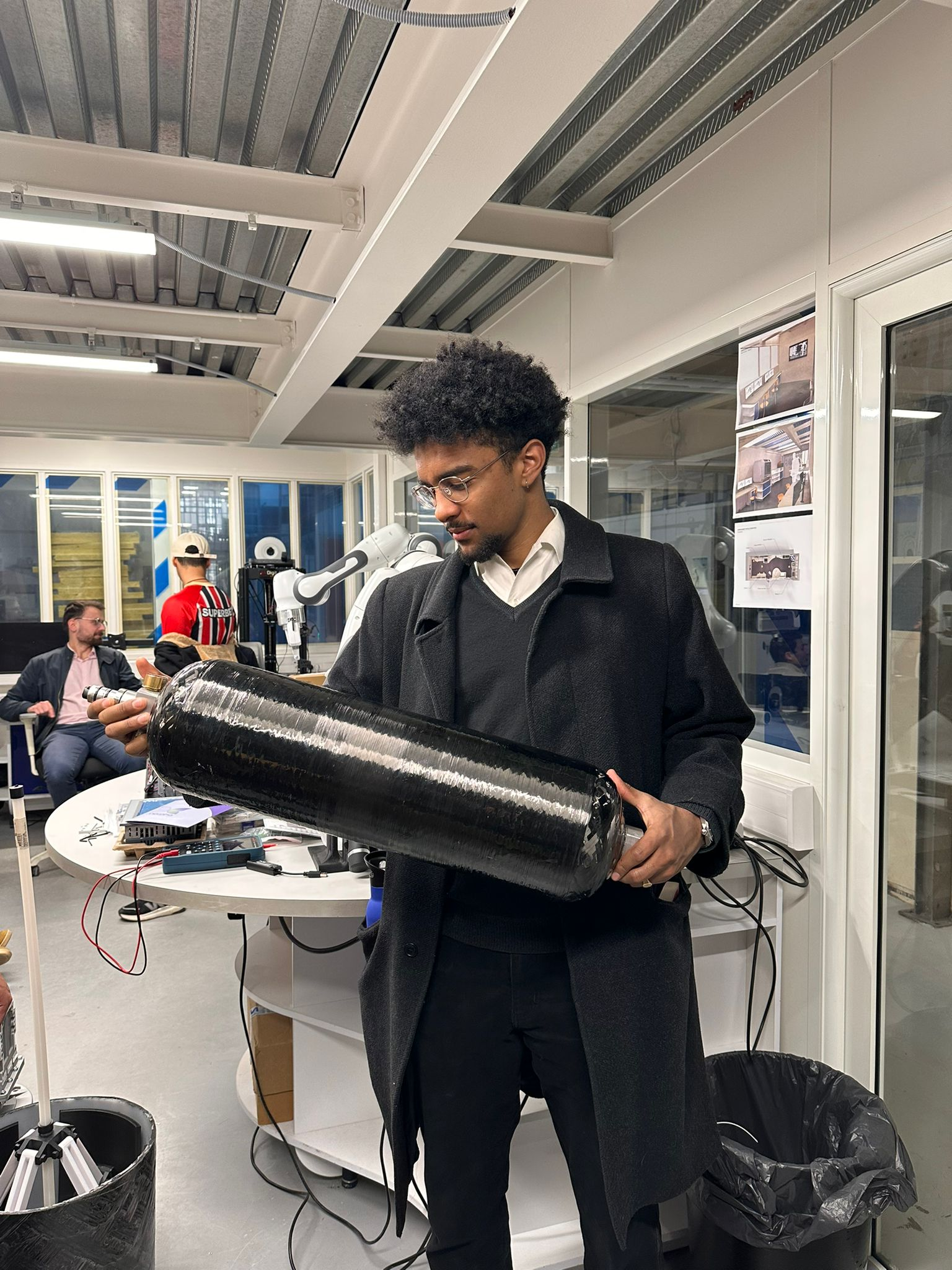 Type IV hydrogen bottle prototype being carried